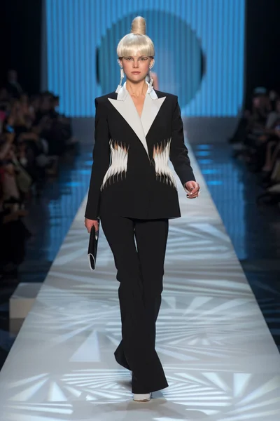 Look 2